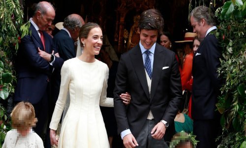 Odabranica bogatog nasljednika sve je zadivila neobičnim buketom i jednostavnom vjenčanicom