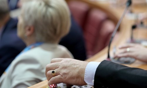 Ovaj tjedan dvije rasprave na Markovom trgu: Raspuštanje Sabora i uvođenje eura u Hrvatsku