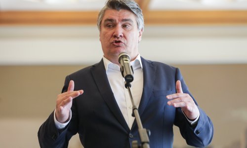 [FOTO] Milanović opet o Plenkoviću: Bezobrazno i nepristojno je kasnio, himna je već bila intonirana