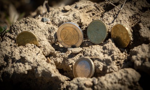 Crno nam se piše: Ne reagira li Europska središnja banka, u Hrvatskoj će standard pasti i do 30 posto