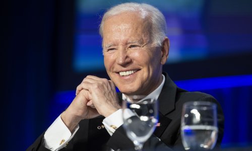 Joe Biden se šalio na večeri s novinarima i urednicima, među uzvanicima bila i Kim Kardashian