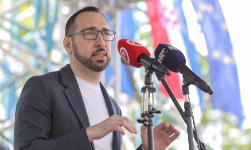 [FOTO] Tomašević: Cilj nam je iskorijeniti agencijski rad i ugovore na određeno