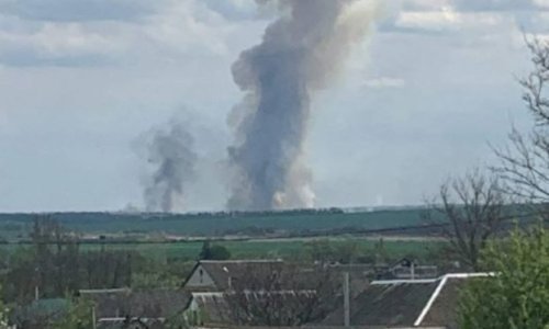 Požar u Rusiji na vojnoj lokaciji u blizini ukrajinske granice, u Kurskoj oblasti oštećen željeznički most