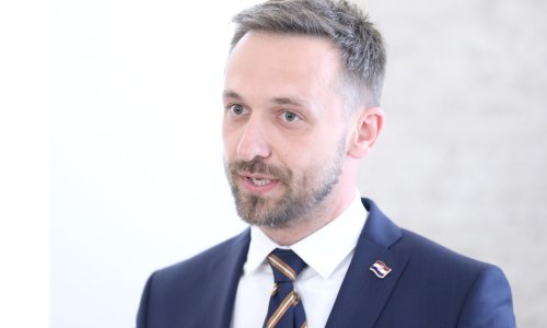 Ministar Piletić: Mirovine godišnje mogu ići samo gore