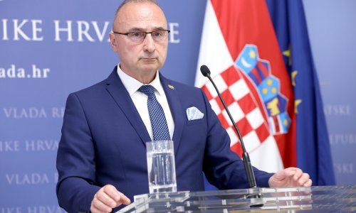 Gordan Grlić Radman: Milanović se ponaša kao milicajac iz 1945. koji je ulazio u crkvu i istjerivao ljude samo zato što su vjernici