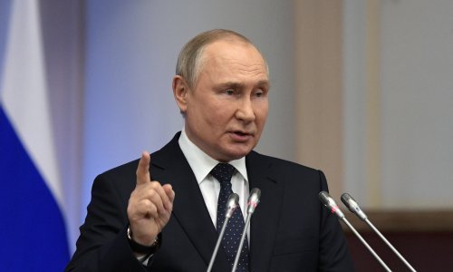 Putin telefonom razgovarao s Macronom: Zapad bi mogao pomoći da se prekinu te strahote