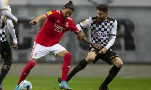 Nije tajna da se u Manchester Unitedu sprema čistka; skautska služba prati niz igrača koje želi dovesti, a jednog su uživo gledali više od 15 puta