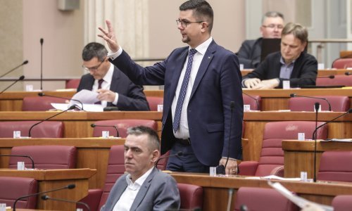 Cjelodnevna rasprava o raspuštanju Sabora, HDZ-ovci: 'To je 'uvreda zdravom razumu'