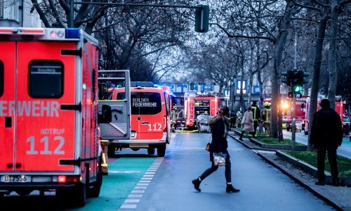 Berlinska policija istražuje napravu bačenu na zgradu s ruskim novinarima
