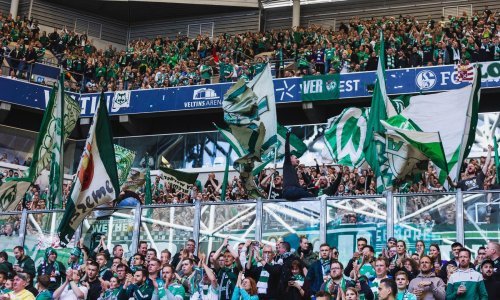 Schalke 04 se ekspresno vratio u Bundesligu, a Werdera od istog pothvata dijeli samo bod. Odluka pada u zadnjem kolu