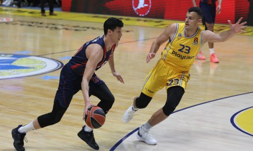 [VIDEO] Ante Žižić nakon pada udario glavom u parket i hitno je hospitaliziran, a nakon što je došao k sebi postavio je pitanje...