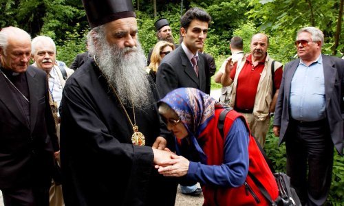 'Parada ponosa obeščastila brk Crnogoraca!'