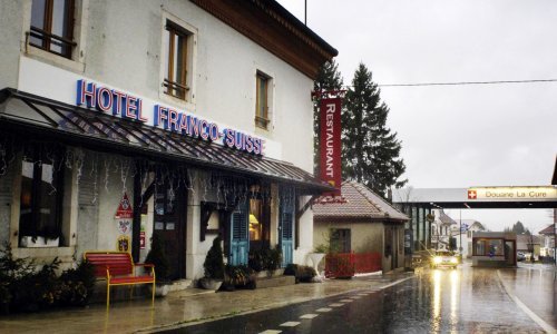 Arbez: hotel u kojem granica dijeli i krevete