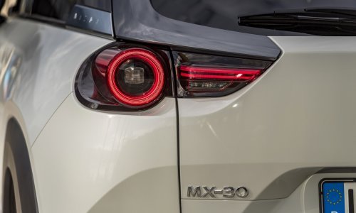 [FOTO] Mazda predstavlja MX-30 s novim pogonskim sklopom: Električni generator pokreće novorazvijeni rotacijski motor