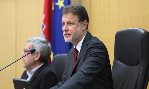 Sabor minutom šutnje odao počast prvom hrvatskom predsjedniku Franji Tuđmanu