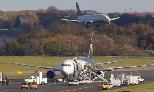 Njemački fond većinski vlasnik slovenske zračne kompanije
