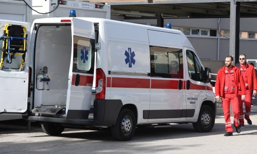 [FOTO] Vozači saniteta od danas u štrajku