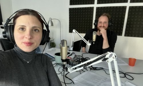 Podcast koji 'secira' jezik: od žargona i satire, do poezije i klingonskog
