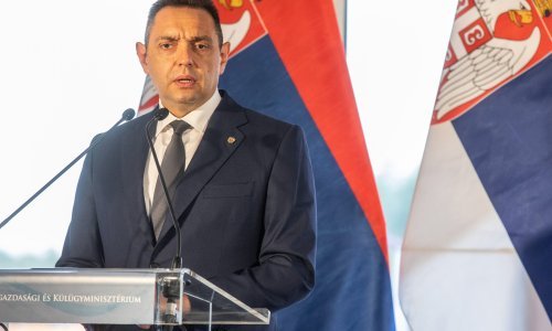 Vulin kaže da su dojave o bombama 'specijalni rat protiv Srbije'