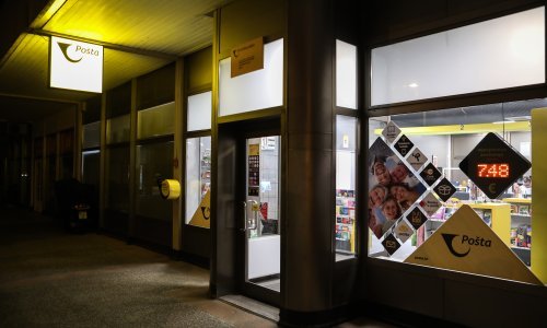 Na Donjim Sveticama u Zagrebu zaposleniku pošte otuđen kofer s kovcem