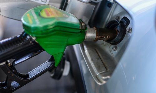 Njemačka krenula u obračun sa skupim gorivom. Građani oduševljeni, ekonomisti upozoravaju na nepotrebnu intervenciju države