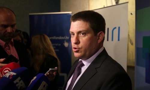 'Vlada za puni profil Istarskog ipsilona'