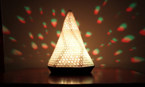 Ova pametna svjetiljka nam želi olakšati život