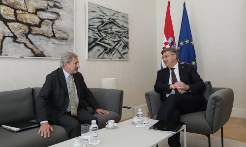 Plenković s povjerenikom EK za proračun i administraciju razgovarao o obnovi nakon potresa, Schengenu, BiH, pomoći Ukrajini i gospodarskom oporavku