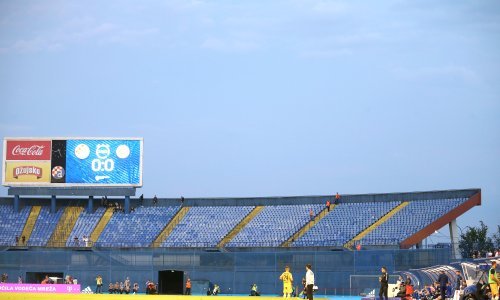 Torcida odbila ući na maksimirski stadion, zna se i razlog takve odluke; policija na sjeveru pokupila pirotehniku, ali nije spriječila bakljadu