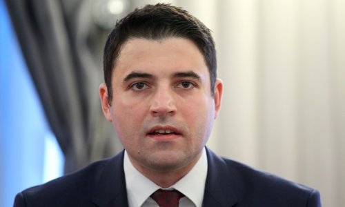 SDP reže plaće zaposlenicima, zastupnicima veća članarina