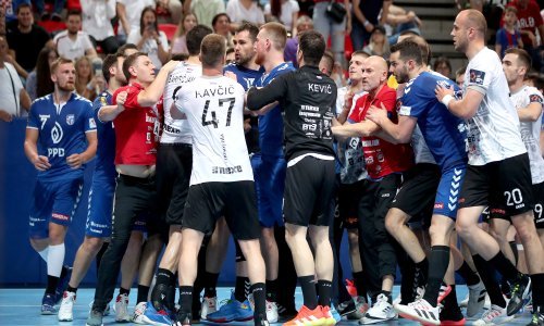 [FOTO] 'Zagrebaši' su u nervoznoj utakmici s čak pet crvenih kartona uspjeli pobijediti oslabljeni Nexe