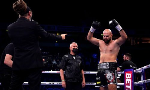 Hrvatski boksač Alen Babić odradio deset rundi žestokog meča i stigao do prvog pojasa u svojoj karijeri