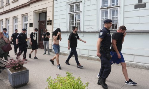 Određen istražni zatvor za 42 navijača Hajduka