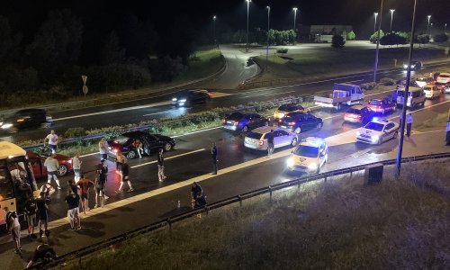Hrvatski nogometni savez napokon se oglasio nakon sukoba policije i Torcide na autocesti; osuđuju nasilje i pozivaju na odgovornost i smirivanje tenzija