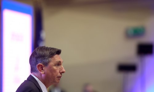 Pahor susretom s Golobom počeo konzultacije o sastavu nove vlade