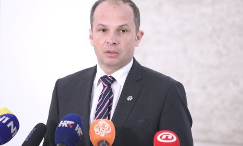 'Na makrorazini smo postigli ravnotežu, no građani će živjeti lošije'