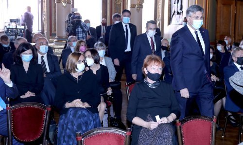 Vlada: Neistina je da glavna državna odvjetnica brifira premijera o izvidima