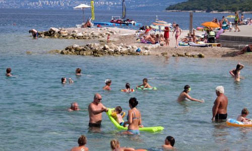 Zagrebačka burza: Povratak u crveni teritorij uz skromnu likvidnost, najviše skočio HTP Orebić