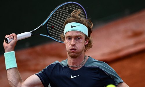 [VIDEO] Skandal na Roland Garrosu; divljački ispad ruskog tenisača završio samo s opomenom. Svi se pitaju što bi bilo da je ovo napravio Đoković?