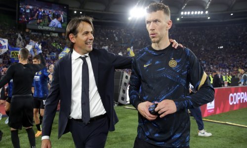 Interov trener Simone Inzaghi smrknuta lica otišao s hitnog  sastanka na kojem su bili čelnici kluba; mora prodati jednog od ključnih igrača