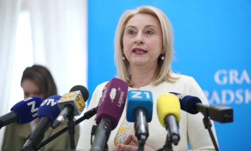 Rusak: Gradska vlast očito nije kompetentna; Peternel: Gradu na čelu s Tomaševićem ništa ne ide na ruku pa se okreću ideološkim temama