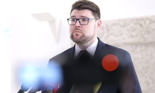 Grbin najavio pripreme za ugrađivanje pobačaja u Ustav; pokušat će preko Sabora, a ako ne upali, spominje i referendum