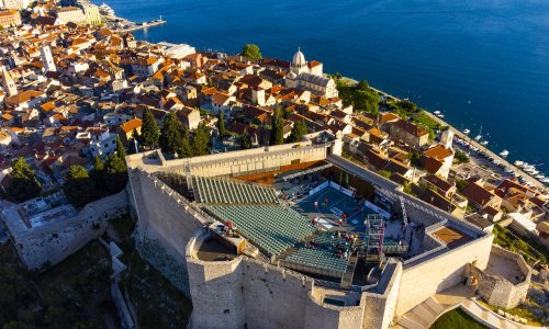 [FOTO] Pogledajte spektakularne fotografije košarke 3 na 3 iz Dubrovnika i Šibenika koje su obišle svijet; lokacija u Zadru nije mogla biti bolja!
