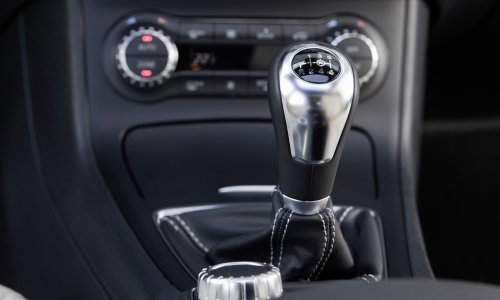 [FOTO] Mercedes-Benz se 2023. oprašta od ručnih mjenjača: Nema više ručnog šaltanja!