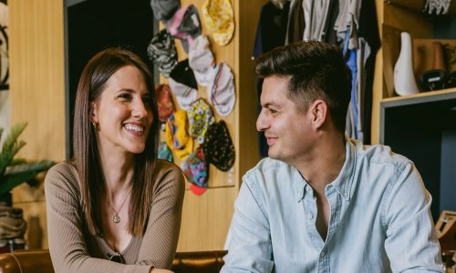 [FOTO] Inženjer strojarstva i fotografkinja iz Požege u bačvu su upakirali neobičnu poduzetničku priču: Njihovi ekospremnici za biljke dizajnerski su hit