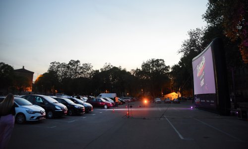 [FOTO] Usred lockdowna pokrenuli su 'drive in' film festival, čije treće izdanje završava za vikend u Zagrebu. Evo kako im je to uspjelo