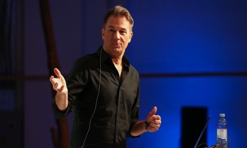 Priznanje kojem se rijetki mogu nadati: Najpoznatiji Hrvat na američkoj televiziji osvojio još jedan Emmy, 41. po redu