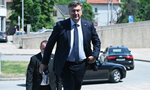 Premijerova čestitka za Dan državnosti: Najavio daljna ulaganja u vojsku i nastavak pomoći Hrvatima u BiH