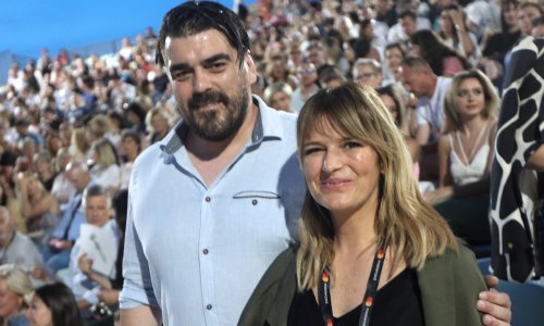 [FOTO] Gibonnijev koncert u Šibeniku privukao je brojna poznata lica