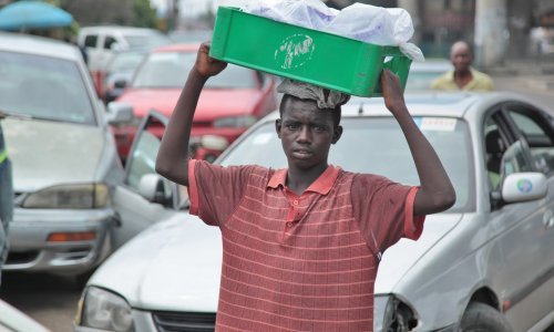 Stampedo u Nigeriji, čekali na podjelu besplatnih namirnica pa došlo do naguravanja; poginula 31 osoba